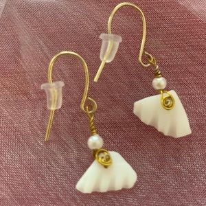 Shell earrings